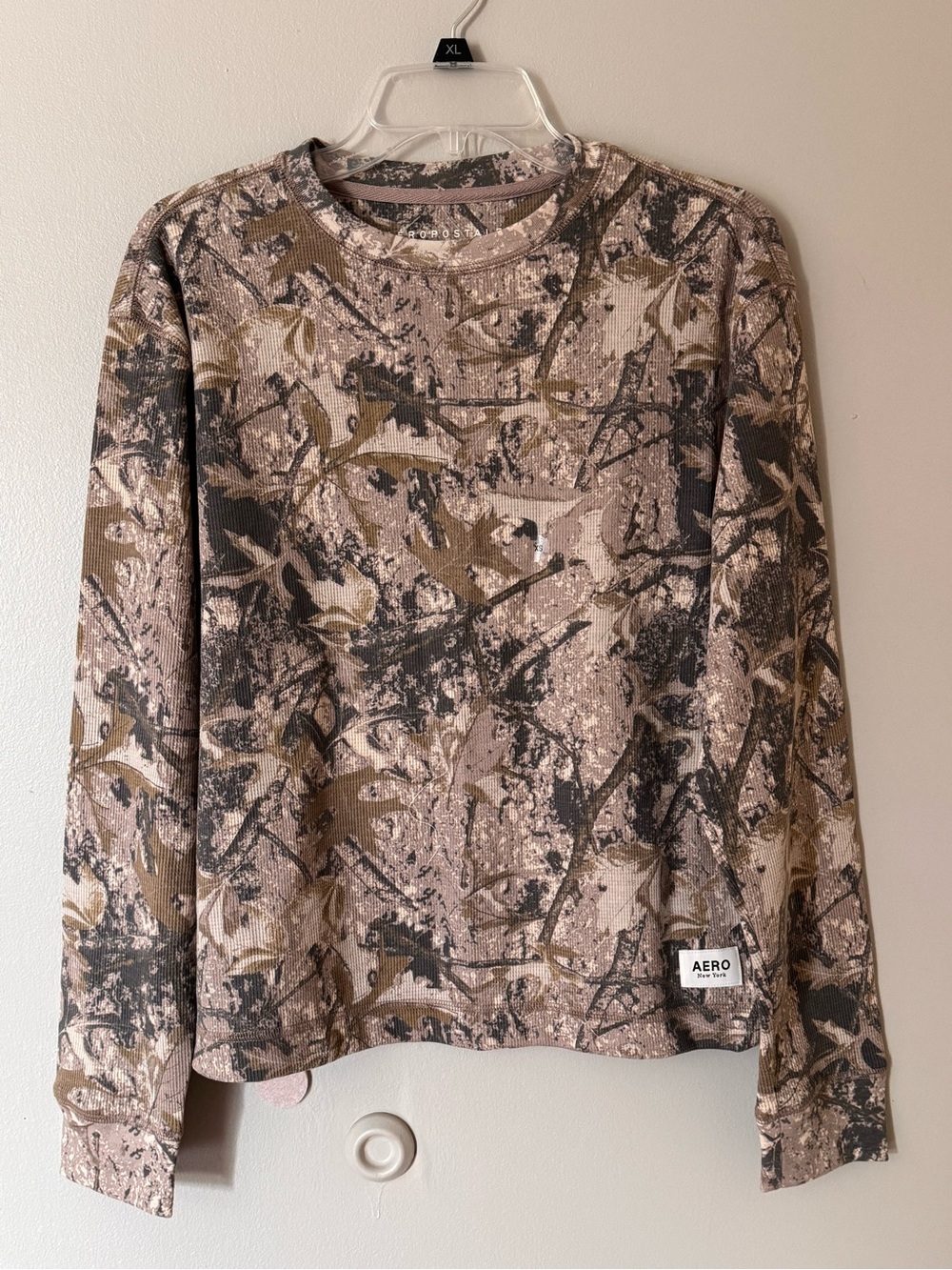 Aeropostale XS Camo-Print Ribbed Crewneck in Brown and Taupe